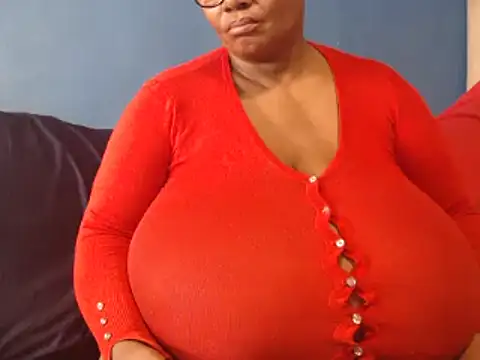 Snapshot of CUTEFIRMMELONSS chatting on 2, 2, 2025 CUTEFIRMMELONSS online show from 2, 2, 2025