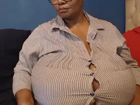 Snapshot of CUTEFIRMMELONSS chatting on 18, 2, 2025 CUTEFIRMMELONSS online show from 18, 2, 2025