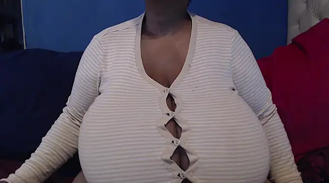 Snapshot of CUTEFIRMMELONSS chatting on 7, 3, 2025 CUTEFIRMMELONSS online show from 7, 3, 2025