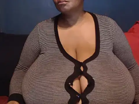 Snapshot of CUTEFIRMMELONSS chatting on 13, 3, 2025 CUTEFIRMMELONSS online show from 13, 3, 2025