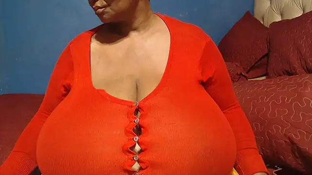 CUTEFIRMMELONSS online show from 19, 4, 2026