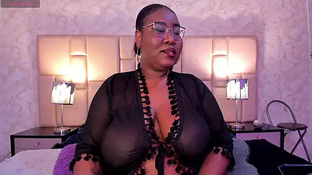 Darnellqueen online show from 14, 2, 2025
