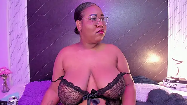 Darnellqueen online show from 2, 10, 2025