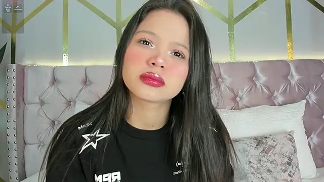 Snapshot of candy_beck chatting on 6, 12, 2024 candy beck online show from 6, 12, 2024