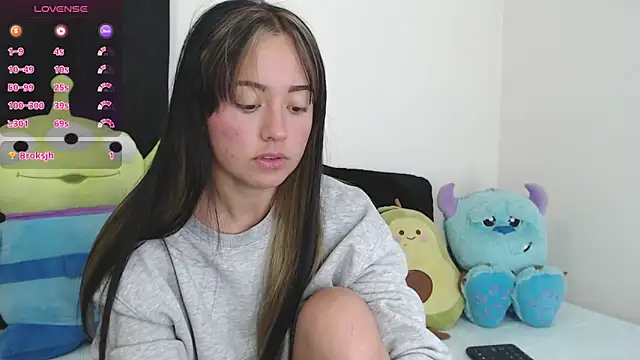 Snapshot of it_l chatting on 5, 12, 2024 it l online show from 5, 12, 2024