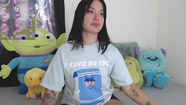 Snapshot of it_l chatting on 10, 2, 2025 it l online show from 10, 2, 2025