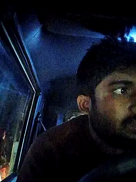 Snapshot of Driver-naru chatting on 4, 1, 2025 Driver-naru online show from 4, 1, 2025