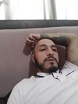 Snapshot of KenllyH chatting on 16, 12, 2025 KenllyH online show from 16, 12, 2025