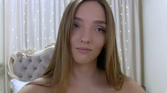 VirginieCruz online show from 9, 2, 2025