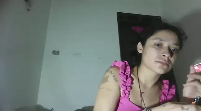 Snapshot of TamaraNauthy chatting on 4, 1, 2025 TamaraNauthy online show from 4, 1, 2025