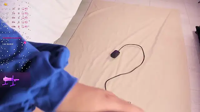 Snapshot of Isabella_Daniell chatting on 30, 11, 2025 Isabella Daniell online show from 30, 11, 2025