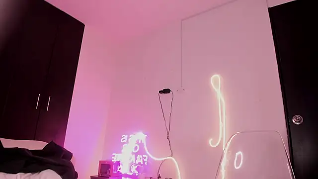 Snapshot of megar_3 chatting on 2, 2, 2025 megar 3 online show from 2, 2, 2025