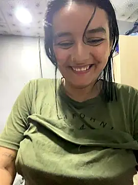 Snapshot of Lucia-Candy chatting on 21, 12, 2025 Lucia-Candy online show from 21, 12, 2025