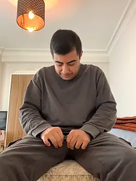 Snapshot of _Playboy_ chatting on 8, 11, 2025 Playboy online show from 8, 11, 2025