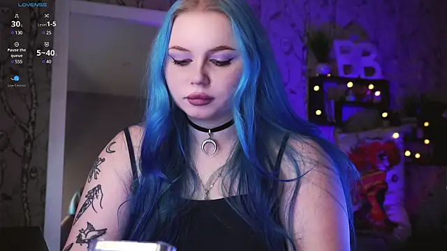 Moon Valkyrie online show from 3, 2, 2025