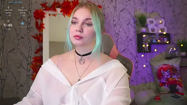 Moon Valkyrie online show from 23, 9, 2025