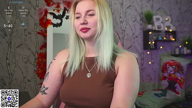 Moon Valkyrie online show from 2, 11, 2025