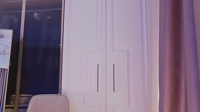 Snapshot of MilaDYstarlight chatting on 7, 3, 2025 MilaDYstarlight online show from 7, 3, 2025