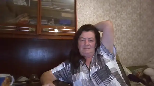 GypsiQueen2 online show from 12, 9, 2025