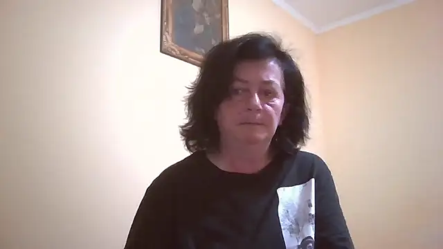 Snapshot of GypsiQueen2 chatting on 7, 5, 2026 GypsiQueen2 online show from 7, 5, 2026
