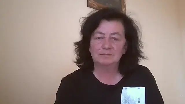 Snapshot of GypsiQueen2 chatting on 18, 5, 2026 GypsiQueen2 online show from 18, 5, 2026