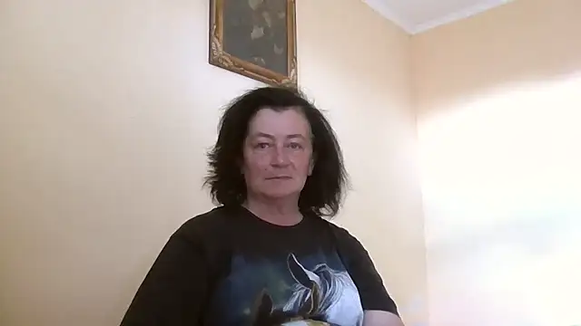 Snapshot of GypsiQueen2 chatting on 24, 5, 2026 GypsiQueen2 online show from 24, 5, 2026