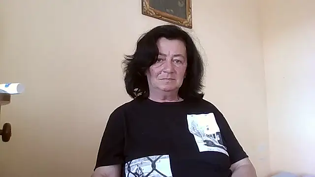 Snapshot of GypsiQueen2 chatting on 31, 5, 2026 GypsiQueen2 online show from 31, 5, 2026