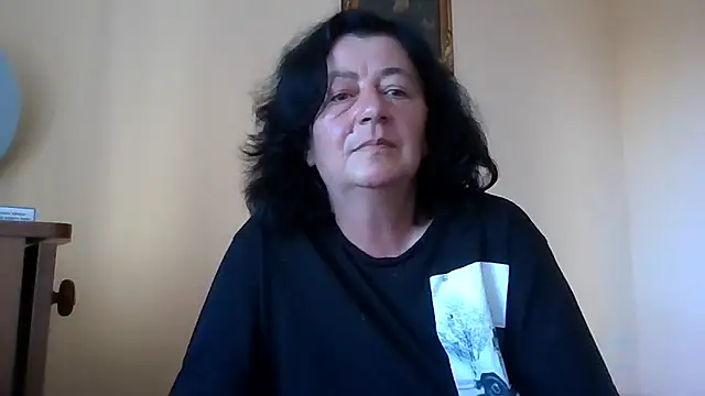 Snapshot of GypsiQueen2 chatting on 12, 6, 2026 GypsiQueen2 online show from 12, 6, 2026