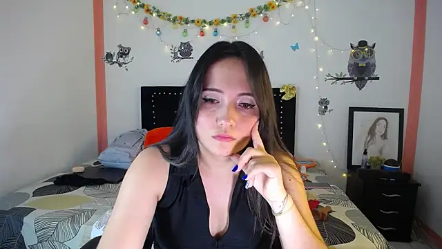 naughty girl 4u online show from 7, 3, 2025