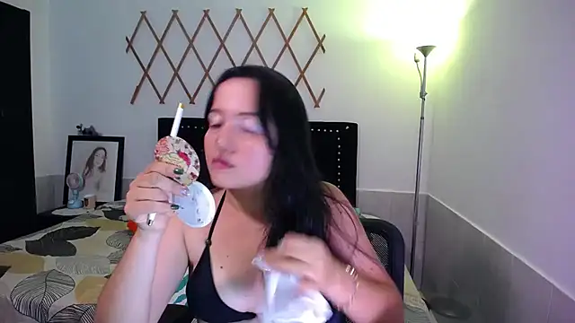 naughty girl 4u online show from 22, 9, 2025