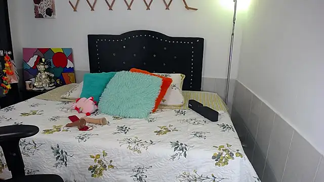 naughty girl 4u online show from 21, 5, 2026