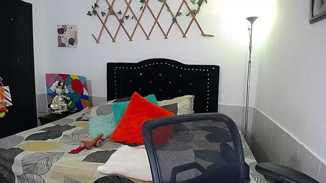 naughty girl 4u online show from 2, 6, 2026