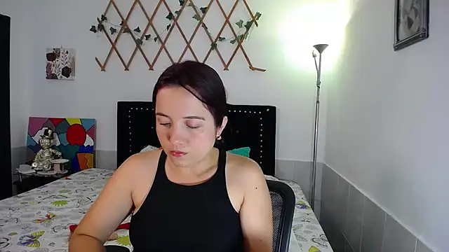 naughty girl 4u online show from 17, 6, 2026