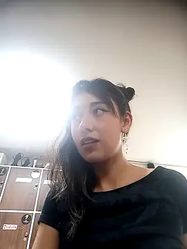 Scarlet wd18 online show from 15, 3, 2025