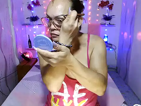 Snapshot of UrAsianPrincessDanie chatting on 12, 12, 2024 UrAsianPrincessDanie online show from 12, 12, 2024