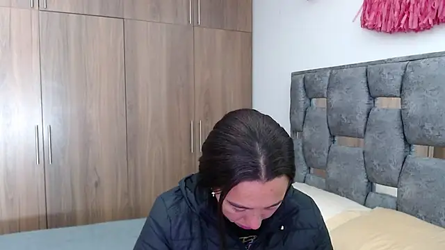 sara hott 1 online show from 10, 3, 2025