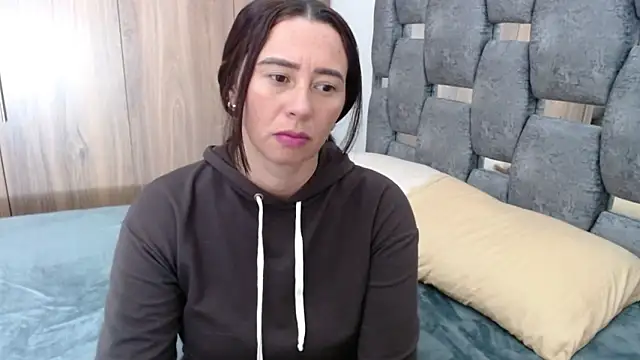 sara hott 1 online show from 14, 3, 2025