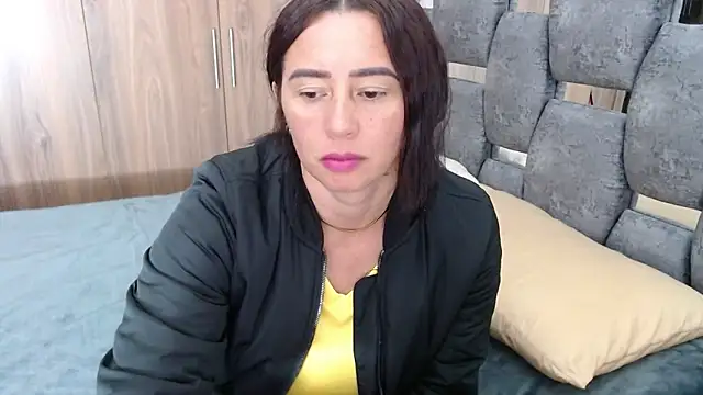 sara hott 1 online show from 20, 3, 2025