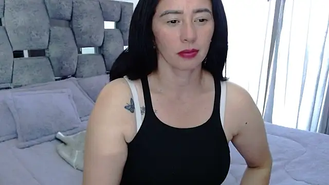 sara hott 1 online show from 10, 9, 2025