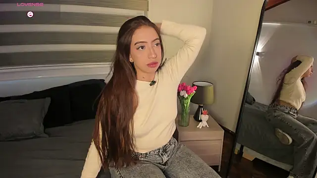 MERIDA TAYLOR online show from 22, 4, 2026