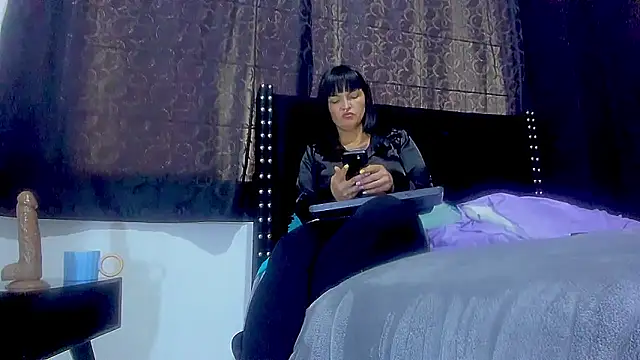 Snapshot of amareto_queen chatting on 30, 9, 2025 amareto queen online show from 30, 9, 2025