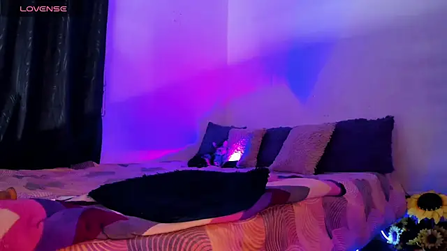 lesly xx online show from 26, 2, 2025