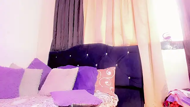 lesly xx online show from 20, 4, 2026