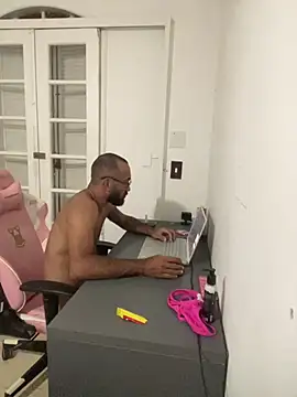 Snapshot of KmaroteTv chatting on 22, 2, 2026 KmaroteTv online show from 22, 2, 2026