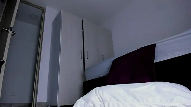 Skarleth69 online show from 26, 9, 2025