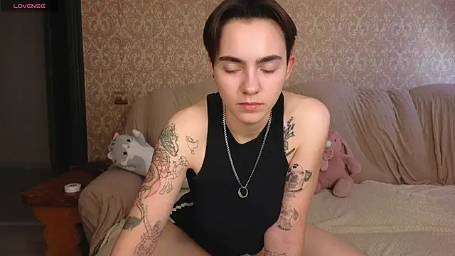 twobabesweet online show from 13, 6, 2026