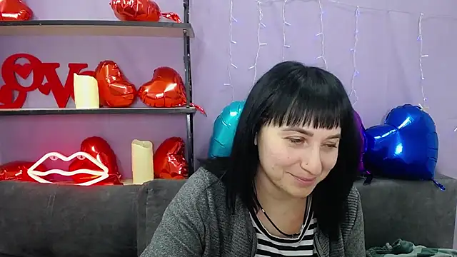 NinaFlawlees online show from 2, 3, 2025