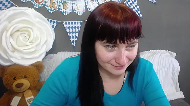 NinaFlawlees online show from 4, 10, 2025