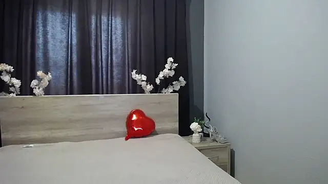 NinaFlawlees online show from 24, 4, 2026