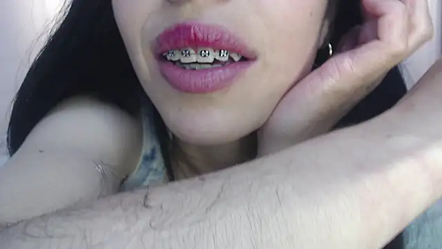 adriscute online show from 8, 2, 2025